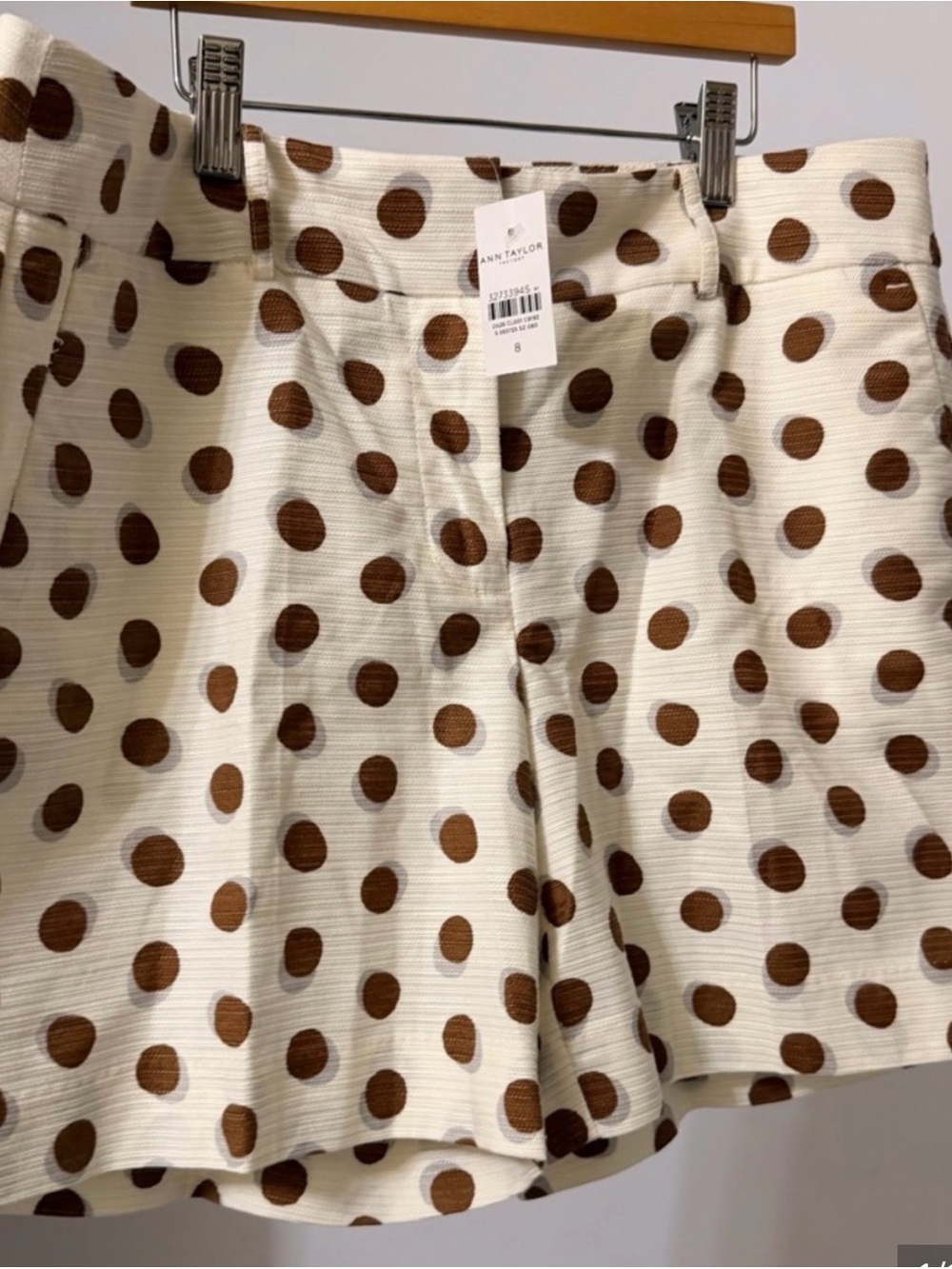 NWT Ann Taylor “The 6 Inch Short” - Cream Brown Polka Dots - Size 8